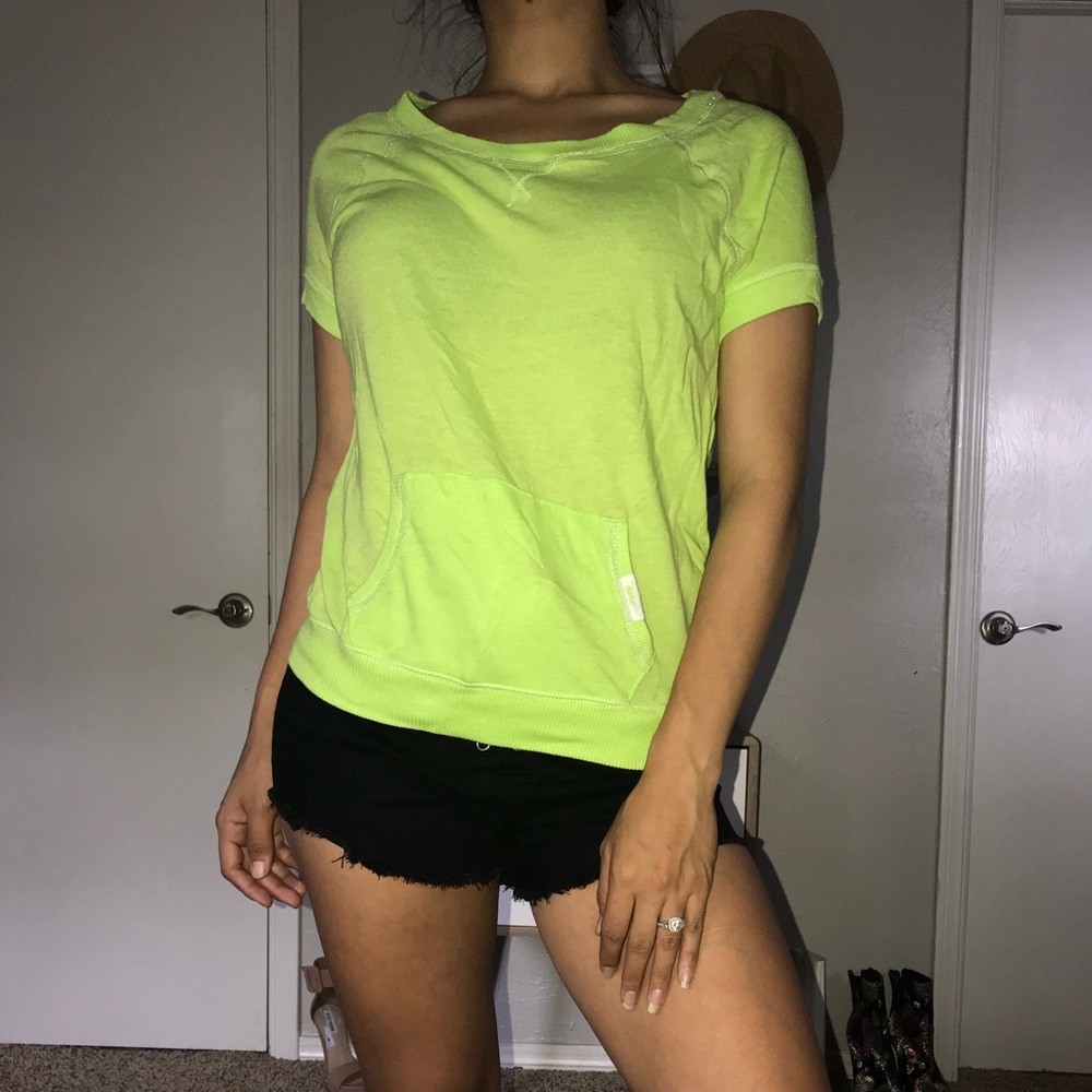 Bright top with pocket